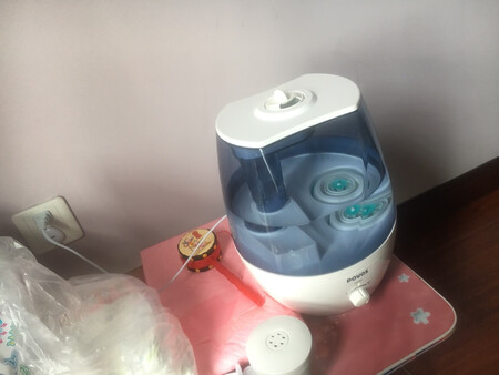 容器很大，特别选的很好用，外观也大气，超级好的选择，值得信赖，很大一夜不需要加水，长达10几个小时，水滴也很好，雾气大，值得购买，价格也实惠，主要婴幼儿用起来方便