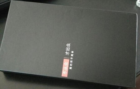 买过多次了， 以前的皮套坏了，又来换新的了，连保护膜和保护套一起了，包装盒很漂亮
里面的小工具很全， 
希望能多些优惠活动，希望能多些优惠活动，