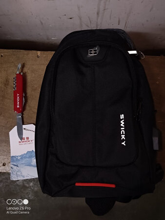 品质不错，做工一流水准，不愧是大品牌。送的礼品也不错。非常超值。