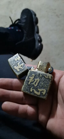 盔甲机怎么没有想象的厚啊？和常规机一样的感觉。质量看不出真假，用着还行。