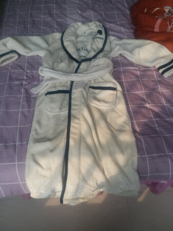 衣服不错，质量也很好，客服很有耐心，值得购买。
