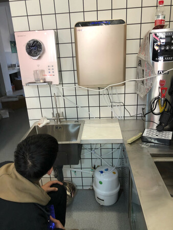 再次购买了一个套餐，非常好用过滤的彻底，喝开水也方便
