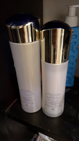 资生堂这款乳液非常棒，补水保湿效果好，味道很好闻，推荐购买