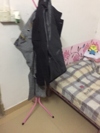 商品质量：不错
外观样式：非常漂亮，
配送服务：很快，京东快递没的说
产品材质：应该很耐用，物美价廉.
承重能力：还算不错，这个价位.
适合场景：任何场景都可以.