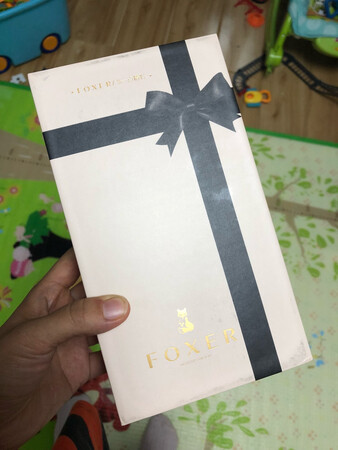买了送人的生日礼物，很好看，就是这外包装我也是醉了