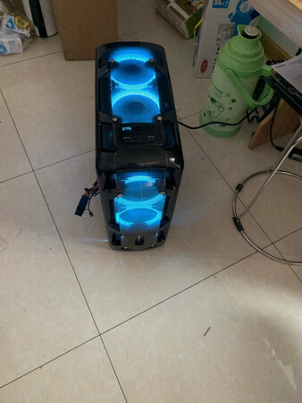 第二次装机了，由于给家里人用，看看视频，不玩大型游戏，想着买个性价比高的，多方比较之后，还是发现i3-8100的主板套餐最划算，盒装自带散热器，内存条也是杠杠滴，经过一下午装机，成功点亮，跑分也还可以吧，全国平均水平。