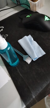 产品包装：包装设计精美，采用硬纸板防折叠技术，可以有效防止快递在用涂过程中造成曲折，有效的保护了屏幕膜的运输
材质做工： 做工精良，体验效果还算满意
外观设计： 外观时尚大方
安装操作： 安装简单，傻瓜式操作
使用效果：使用效果良好，我买的是蓝光屏幕膜，可以有效减少屏幕对眼睛的伤害，
其他特色：客服态度良好，还赠送了一系列的屏幕清洁产品