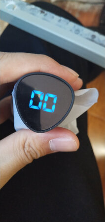 用了几天后才来评价的，看电影，玩游戏声音有延迟，1--2s。有时候会断断续续的卡，声音是一卡一卡的，续航能力也一般，2个小时左右吧！音效还可以，单纯用来听歌还是挺不错的。