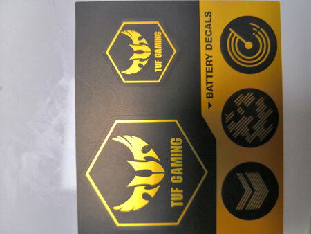 主板收到了，主板份量很足，很厚实，做工精细，大品牌就是值得信赖。一直用华硕的主板，兼容性等方面很靠谱。