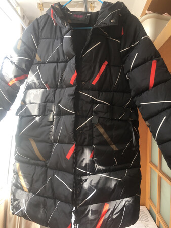 衣服的做工挺好的，质量还不错。