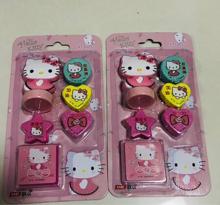 可爱的印章，娃一人一份，最喜欢的Hello Kitty.