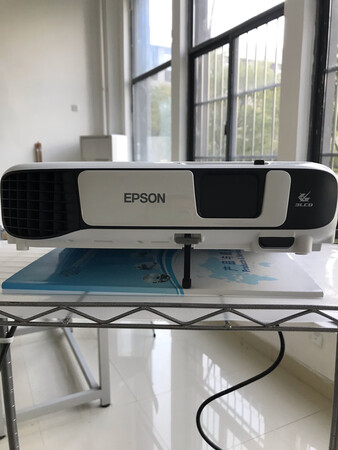 爱普生（EPSON）CB-X41 办公 投影机 投影仪（3600流明 XGA分辨率 支持左右梯形校正），好！