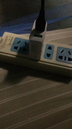 做工质感：好
充电速度：特快
便携性能：强
安全性能：最佳
其他特色：棒