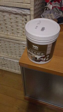 油漆不错，刷后干得快关键没有味，都用完了。