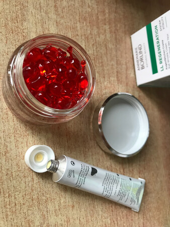 听朋友说这个产品不错才 趁着双十一买的， 价格是比较实惠的，就是不知道是不是正品。姑且一试，用了再评，5?