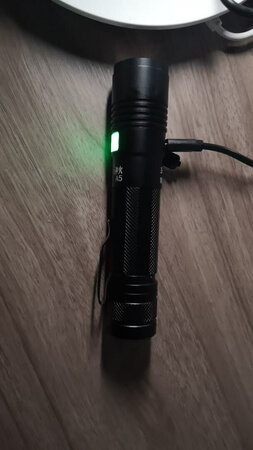 非常棒的一款产品！亮度高，做功精细！性价比高！还自带充电接口。方便耐用！值得推荐！京东品质，值得信赖！