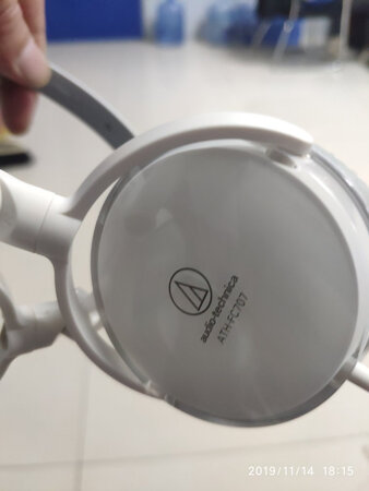 做工质感：细节很优秀
音质音效：没得说，确实好，我一直不喜欢日本的东西，但是这耳机品质确实值
舒适度：没什么不适。很合理，