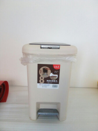 宝贝大小色泽适合家庭使用，设计合理使用方便。是一次理想的购物。物流快服务优。