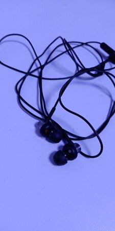 重低音效果好，带着舒适