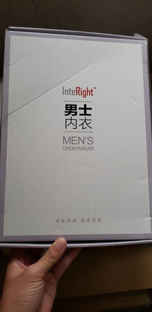 衣服质量很好，摸起来非常舒服