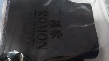 裤子很合身，也有弹性