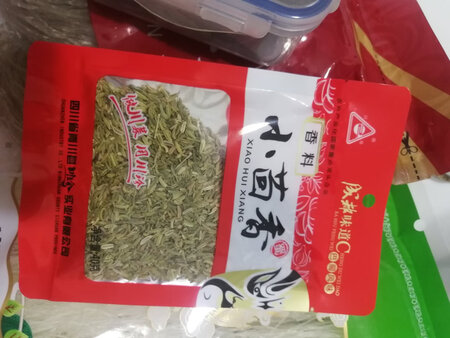 京东自营的东西送货快，而且快递服务好！不过也不是没有缺点，就是不满百要收快递费的，有时候，真的买不了那么多东西，但是加上快递费又比超市贵多了！