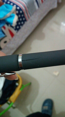 使用很好，但是笔裂了，希望送货时小心点