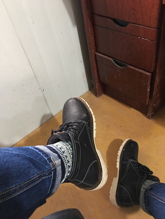 穿起来很舒服，帅的一塌糊涂。已经是二次购买了