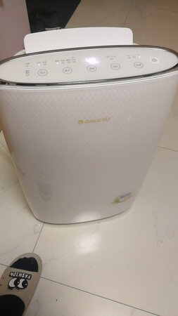 操作难易：触摸屏，操作简单
外观设计：美观大方
工作音量：工作时声音小
除湿效果：非常好