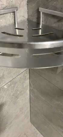 整体还可以，安装简单，但是边角有点割手，做工没那么好！