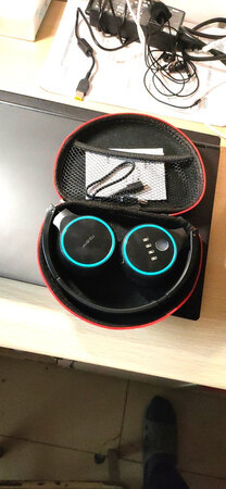 耳机还不错，就是操作还需要慢慢去熟悉，可以拆洗耳机套，具体等用一段时间才知道