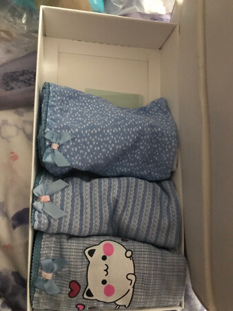纯棉的面料，穿着蛮舒服的，买了不同颜色的两套。有需要继续回购。