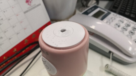 不好用，喷的盖子上全是水~~