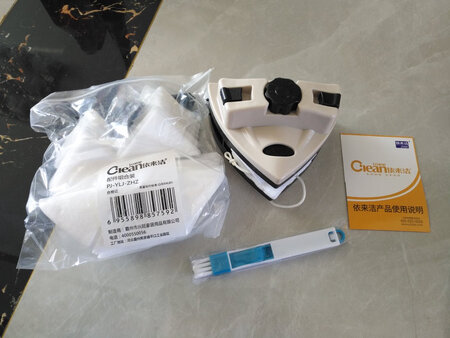 这个设计很好，边边框框里的灰尘都能打扫的到，很实用！