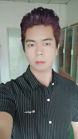 还不错，和以前的染发剂不一样，没有什么刺激的味道，产品容易上色，金黄色的头发更容易上色。