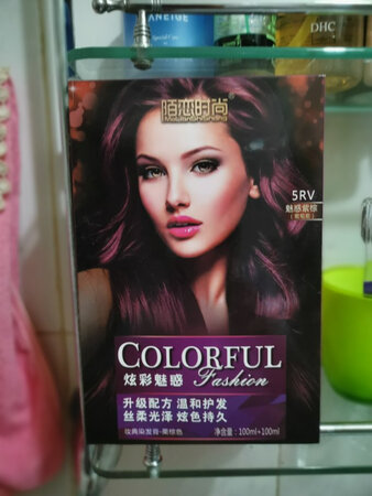 用了感觉还不错，上色挺快的味道也不大。