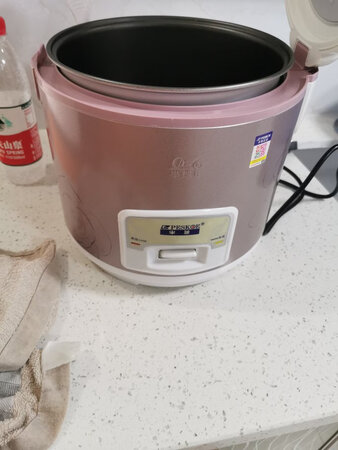 之前买了用了一次就出问题了，就给换货了，态度很好，现在在用，还是不错的，就是底下会有点焦，其他到都还可以