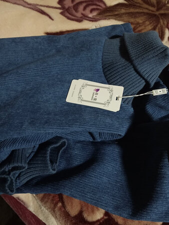 衣服质量挺好的，款式也漂亮，就是我太胖了，不适合我，所以退货，很遗憾