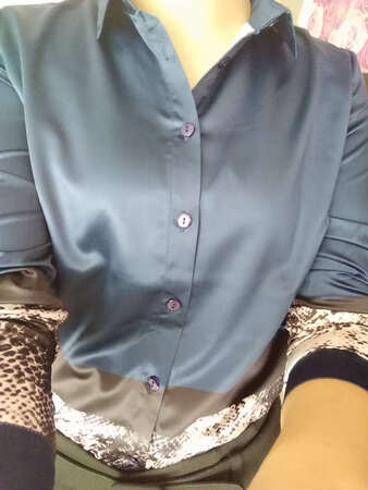 上次买的黑色的，这次又买了棕色的
