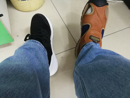 感觉还不错，穿着也还合适，尺码略偏大