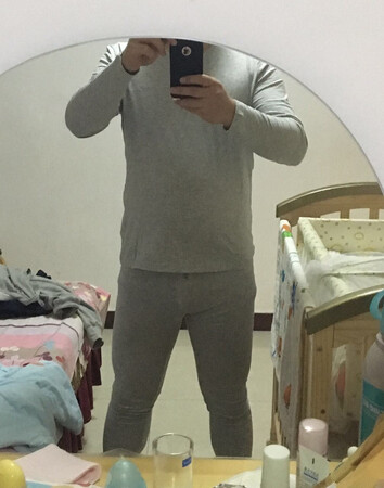 很舒适，不错，偏薄贴身！