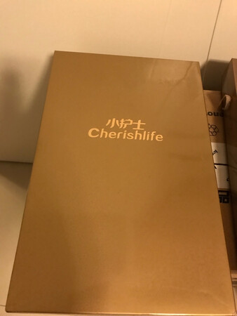 纯棉质地，宽松版型，穿着舒适，卡其色和紫色颜色也好看，妈妈爸爸非常喜欢，这次促销活动有力度，京东快递速度快妥妥的，真的非常满意，强烈推荐！