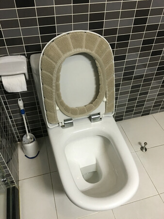 小垫子非常好，大小合适 美观舒适 颜色舒服 价格便宜 很喜欢 直接上图！