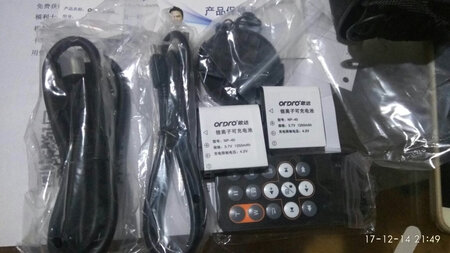 这个是电池，不是包，原装电池能用1小时。