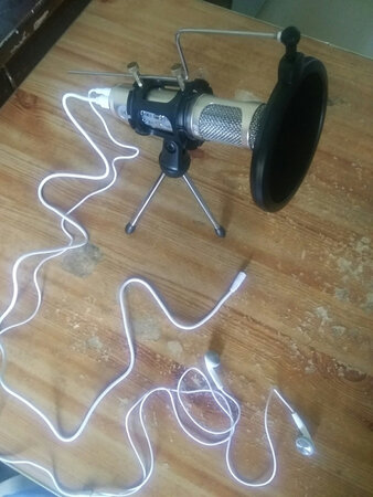 很高兴拿到宝了，试了一下音效太给力了。快递也非常快，这么好的产品，你也值得拥有！