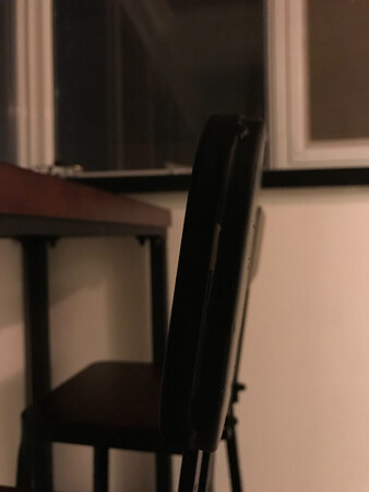 椅子靠背侧面有掉漆，建议改为木质，基本满意