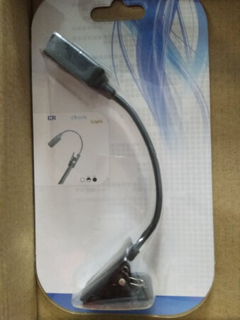 京东超市送货快包装完好，真的是小巧阿，方便宿舍临时用用，灯光还可以。