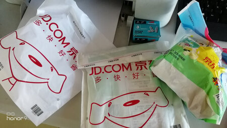 你若想不做，可以 找无 数个借口，你若想做也能找 到无数个 办法。
人生最大的悲剧莫过 于看到自己的长相，看到自己的学历，看到自己的薪水，就有一种想回炉 再造的强烈欲望。