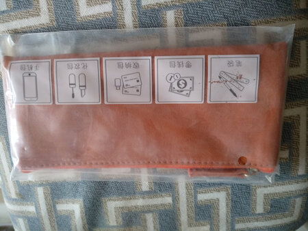 质量很好，就是不太像笔袋，不过要装的笔也不多，刚好够用。