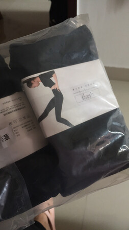 一年3双，去年买了，穿了一个冬天，今年再买三双，南方的冬天足够了